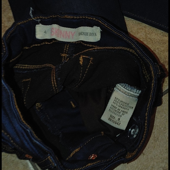 Toddler jeans size 4 (free shirt with order) - Picture 8 of 10